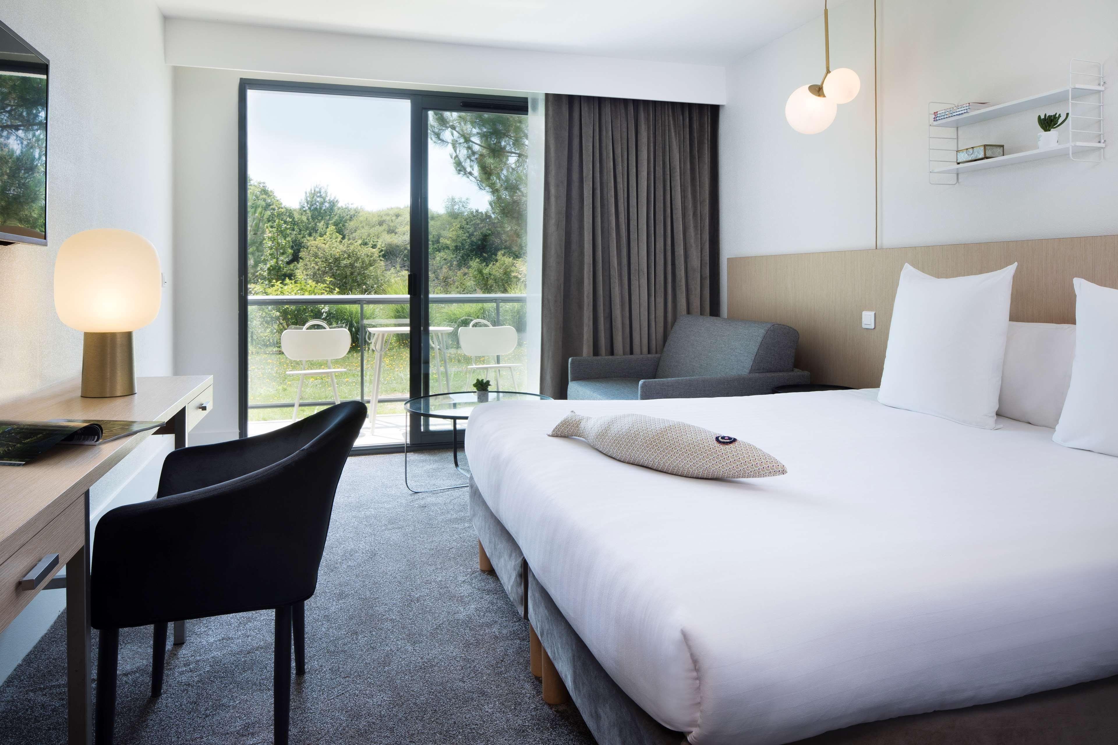 Best Western Plus Hotel Les Rives Du Ter Larmor-Plage Bagian luar foto