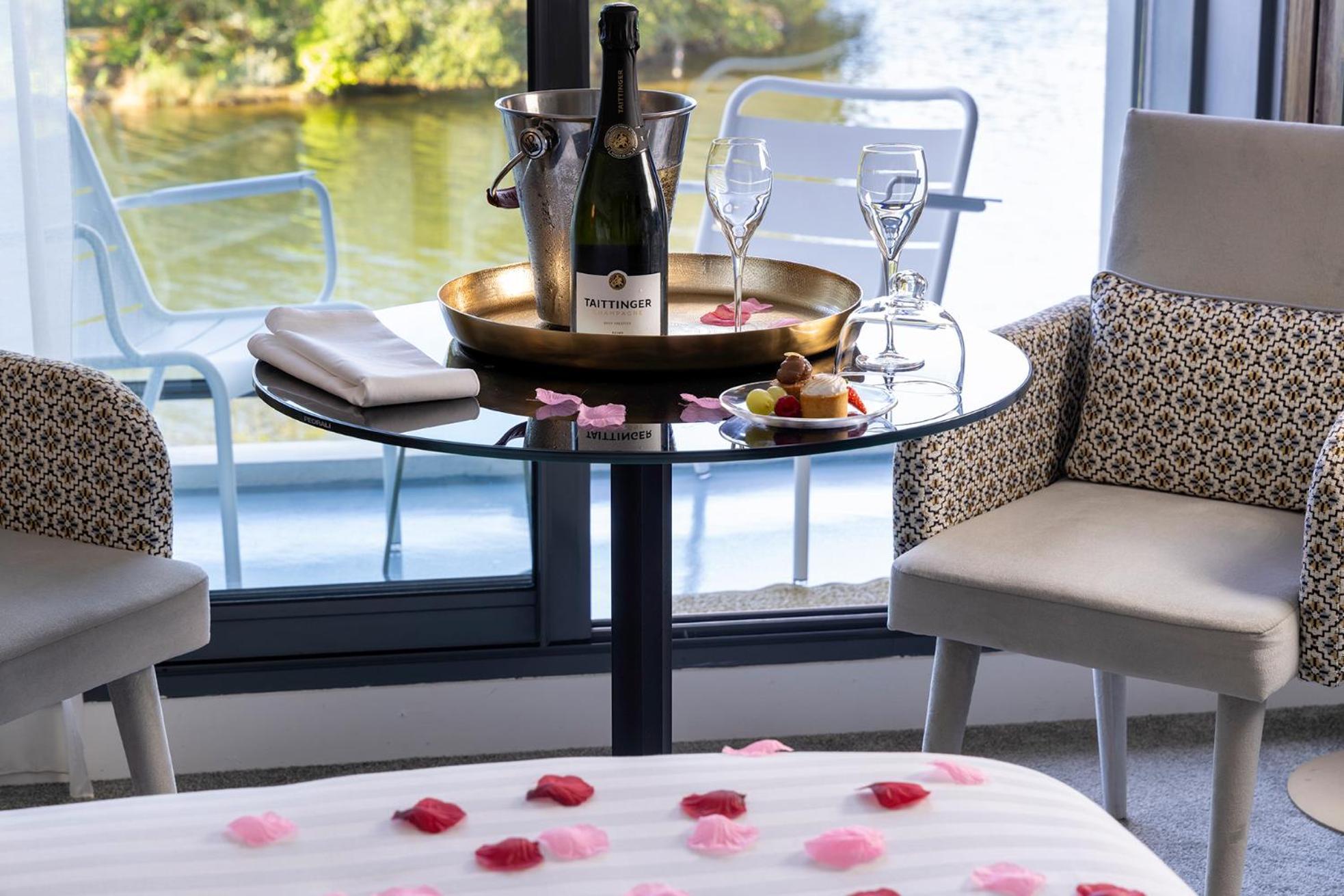 Best Western Plus Hotel Les Rives Du Ter Larmor-Plage Bagian luar foto